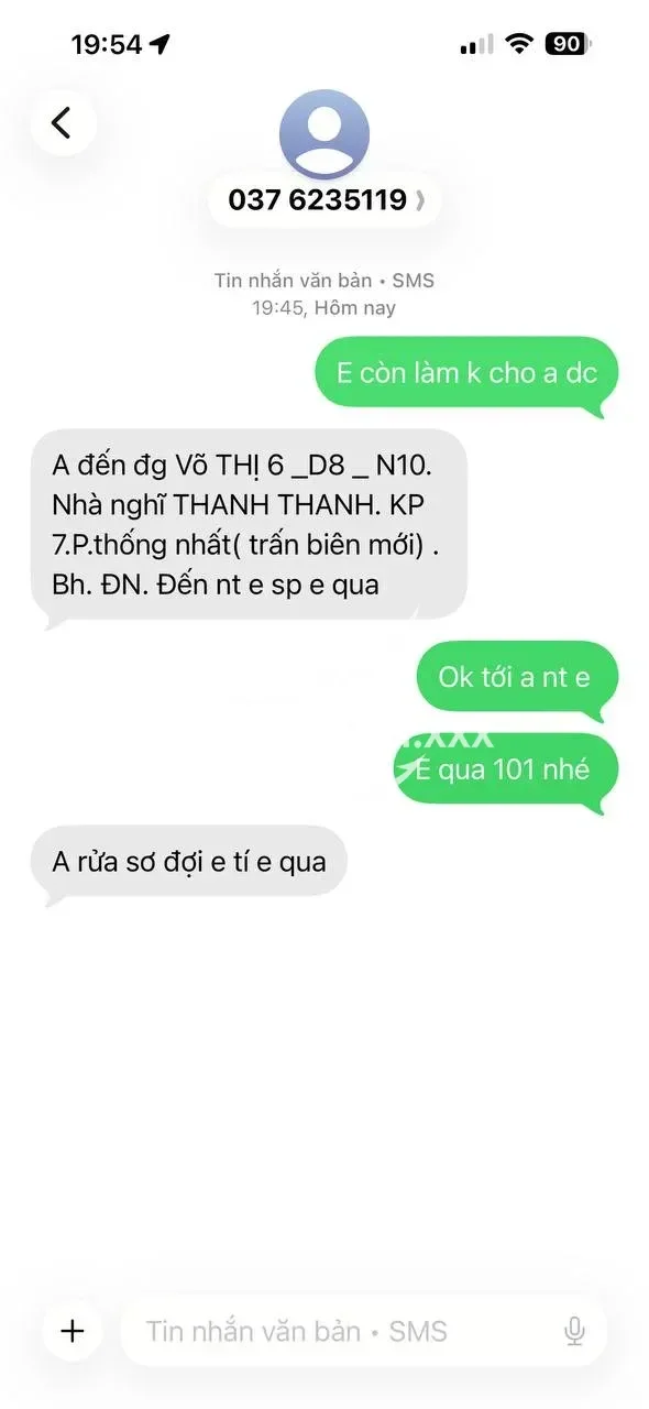 Ảnh checker Choilachat chụp khi gặp Uyên Nhi hàng múp - Siêu vòng 3 - Quả bom sex thực thụ (ảnh 2/5)