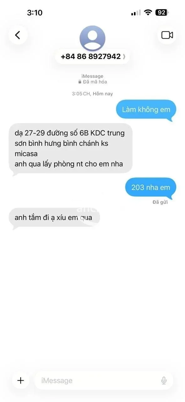 Ảnh checker Moschino chụp khi gặp PHƯƠNG NHI 2K7 DÁNG ĐẸP, NGỰC CĂNG TRÒN, CỰC KỲ XINH XẮN (ảnh 4/4)