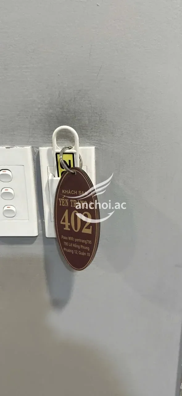 Ảnh checker Chubin chụp khi gặp VÂN ANH - DA TRẮNG - DÁNG XINH - CHIỀU KHÁCH HẾT MÌNH (ảnh 1/3)