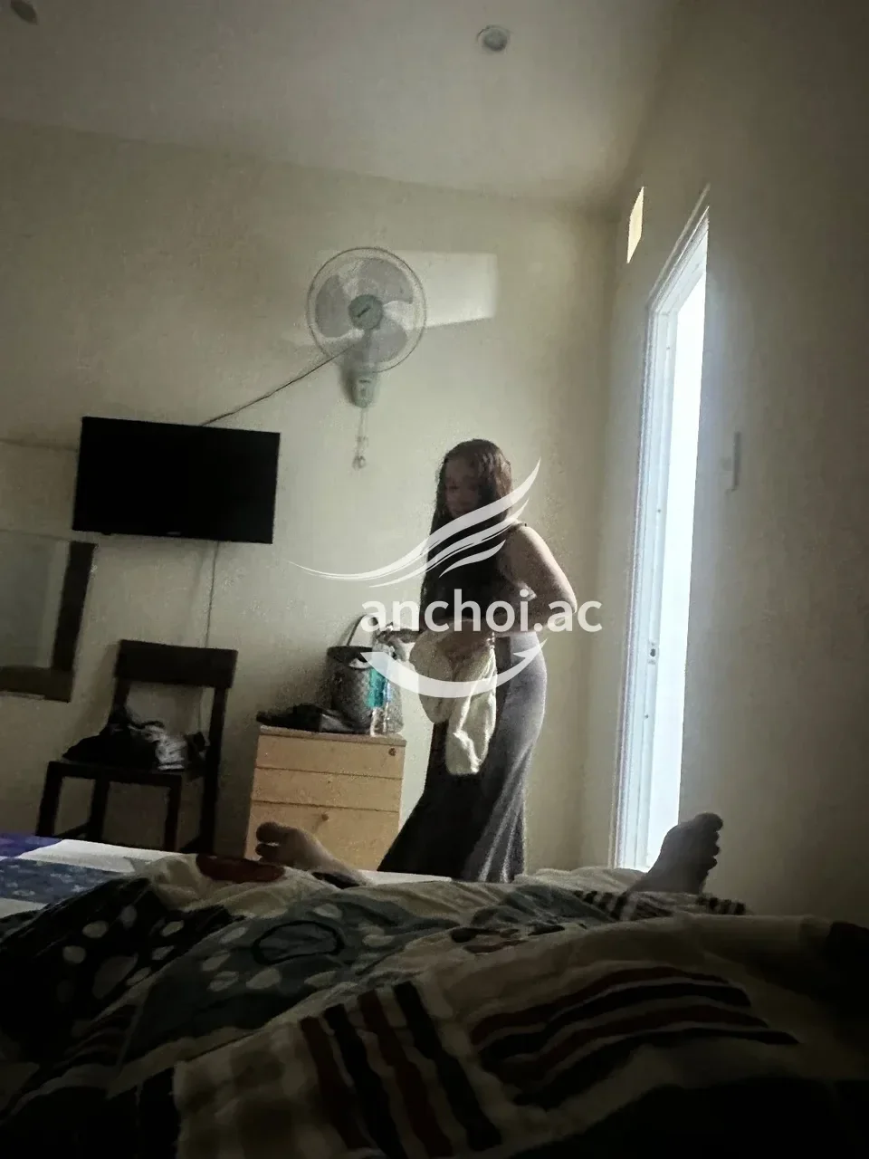 Ảnh checker lolitarr chụp khi gặp Poster xem video Diễm My - Vú To, Bướm đẹp, tươi mát (ảnh 2/3)