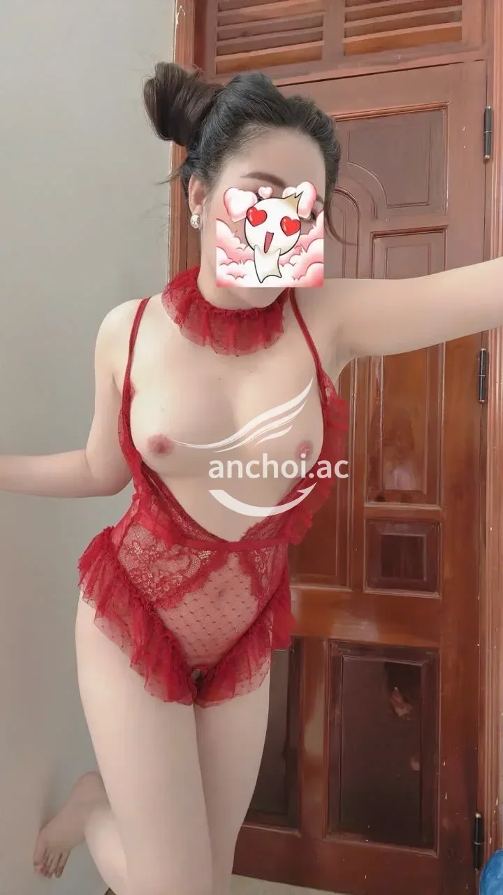 Ảnh checker Nguyen Binh chụp khi gặp HOT NGỌC TRINH DÁNG CAO DA TRẮNG ĐẸP, BÍM HỒNG ĐÊ MÊ (ảnh 3/5)