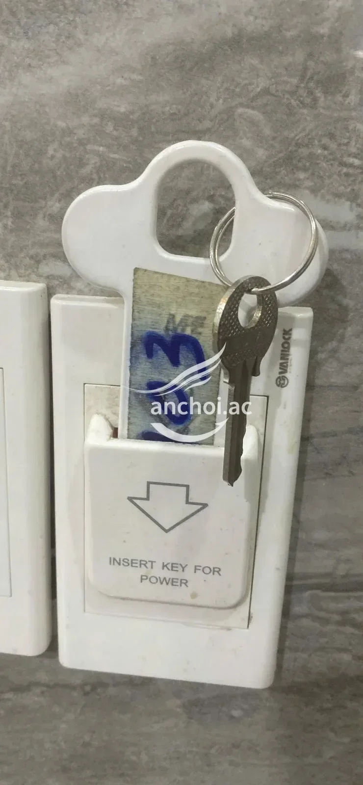 Ảnh checker Lò tôn lò tôn chụp khi gặp Bé Linh Đan mặt đẹp vú to xinh (ảnh 2/5)