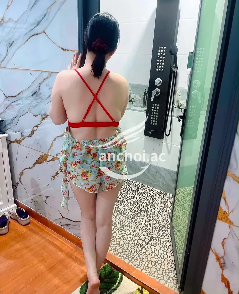 Ảnh checker Trường Khanh chụp khi gặp LÊ NHUNG - Nâng niu nhẹ nhàng, ngọt ngào, tình cảm ngực thật 💯 (ảnh 4/4)