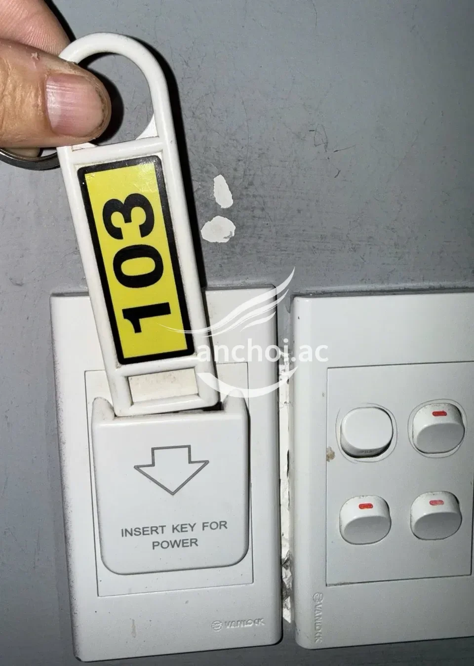 Ảnh checker Hà Quân Bảo chụp khi gặp VÂN ANH - DA TRẮNG - DÁNG XINH - CHIỀU KHÁCH HẾT MÌNH (ảnh 2/4)