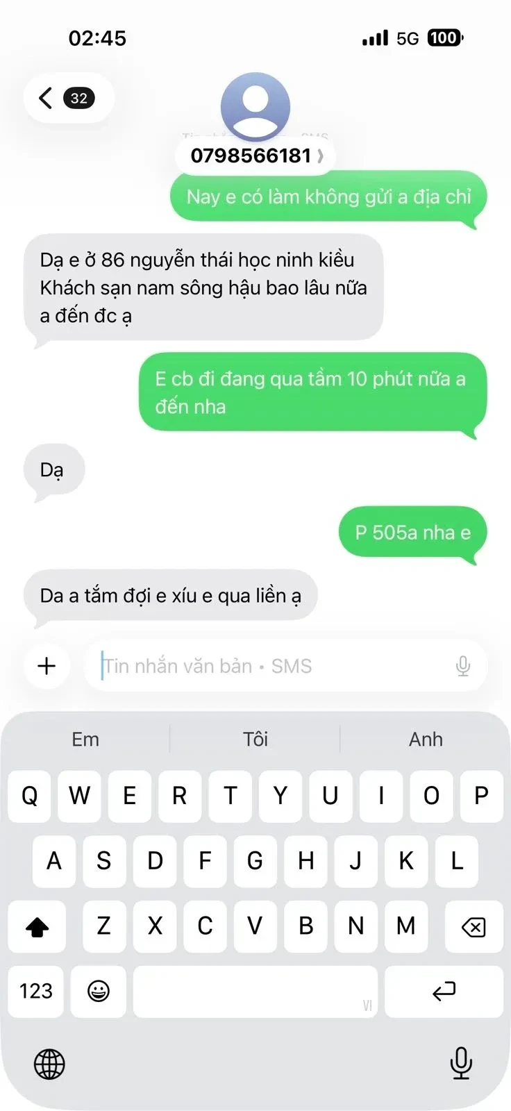 Ảnh checker Bá Đa Lộc chụp khi gặp NGỌC MIN - DỄ THƯƠNG TƯƠI TẮN, TÌNH YÊU CỦA MỌI NHÀ (ảnh 1/3)
