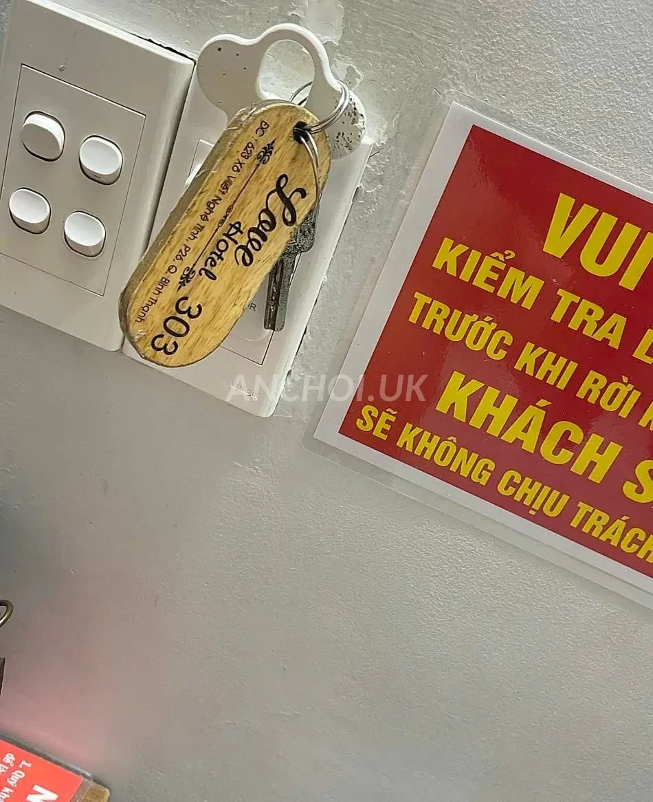 Ảnh checker Minhkiet  chụp khi gặp NGỌC HUYỀN - CÔ NÀNG TÓC NGẮN PHỤC VỤ NHƯ NGƯỜI TÌNH (ảnh 4/5)