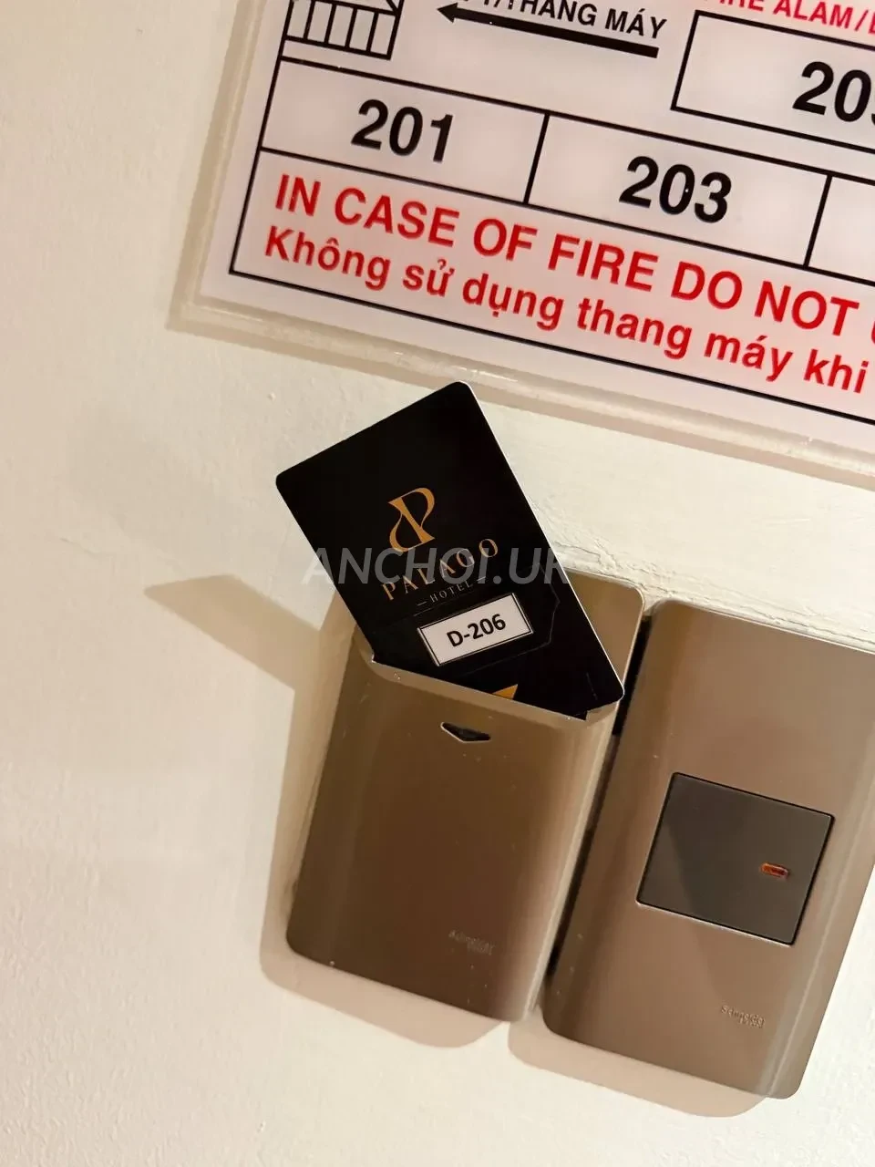 Ảnh checker Anh Duong chụp khi gặp LINH MIU Chiếc lưỡi đẳng cấp sever gaigu (ảnh 3/4)