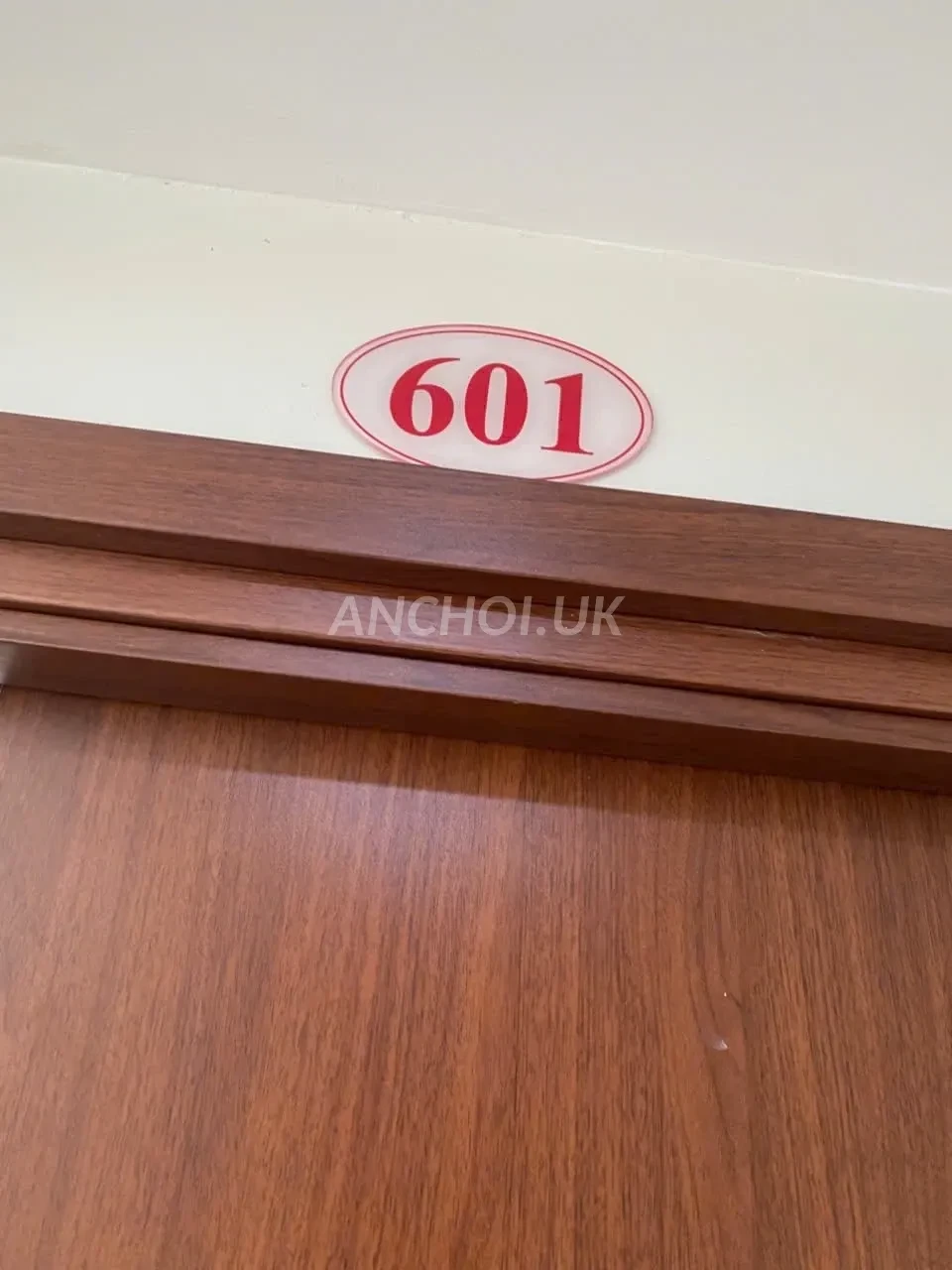 Ảnh checker Hoàng phi hồng chụp khi gặp HẢI YẾN DÂM NỮ CHÍNH HIỆU, LÀM TÌNH SIÊU PHÊ,MÔNG TO DÁNG CAO (ảnh 5/5)